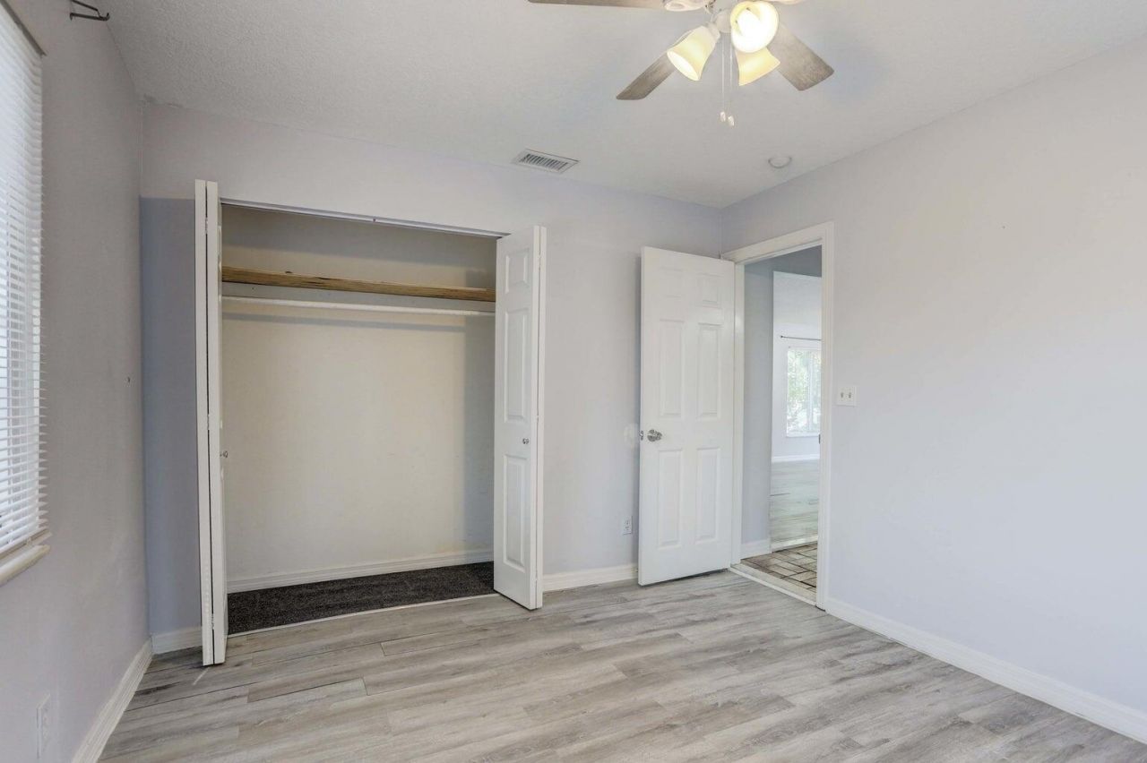 516 Nathan Hale Road, West Palm Beach, FL 33405 Photo