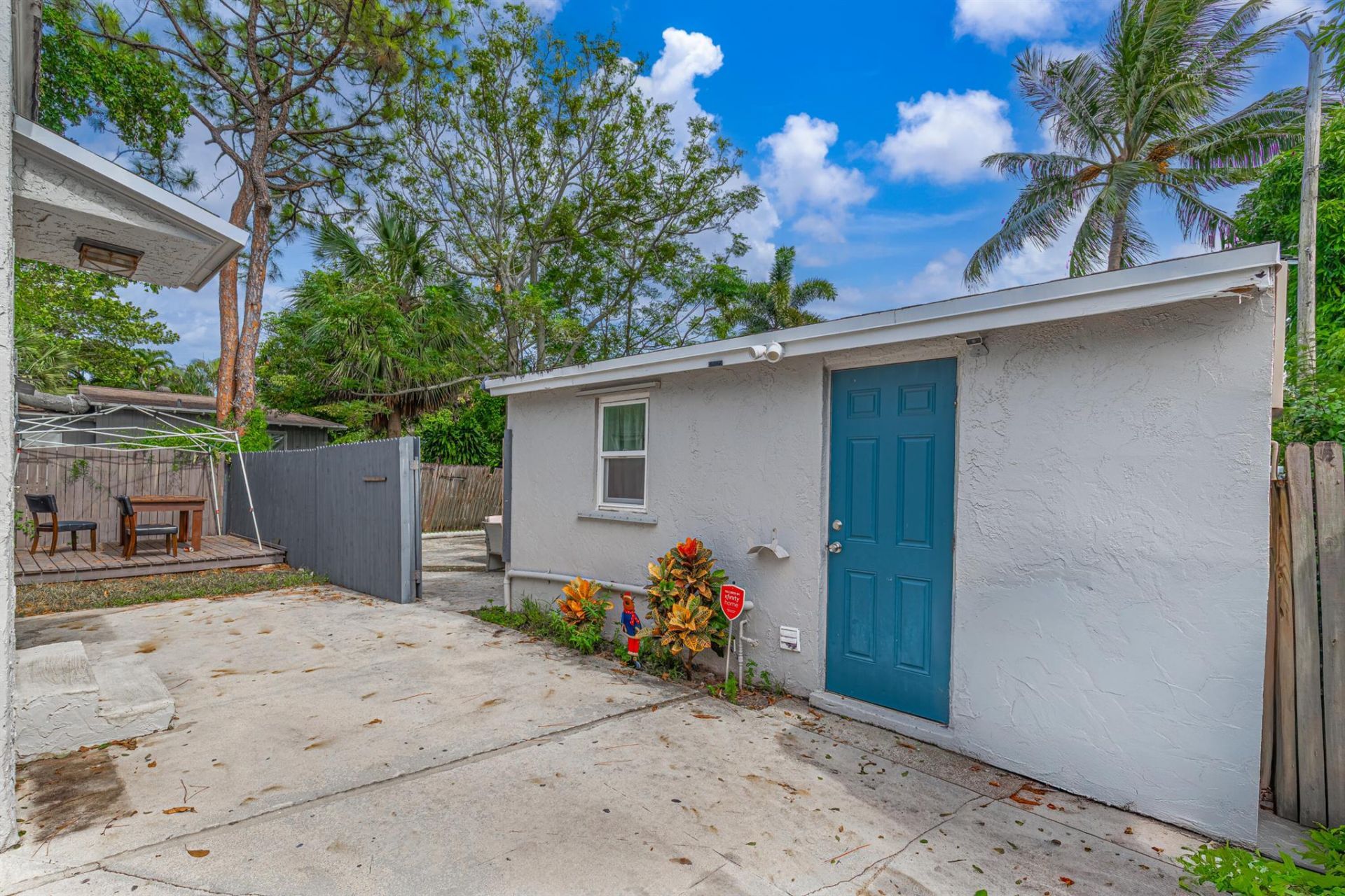 516 Nathan Hale Road, West Palm Beach, FL 33405 Photo