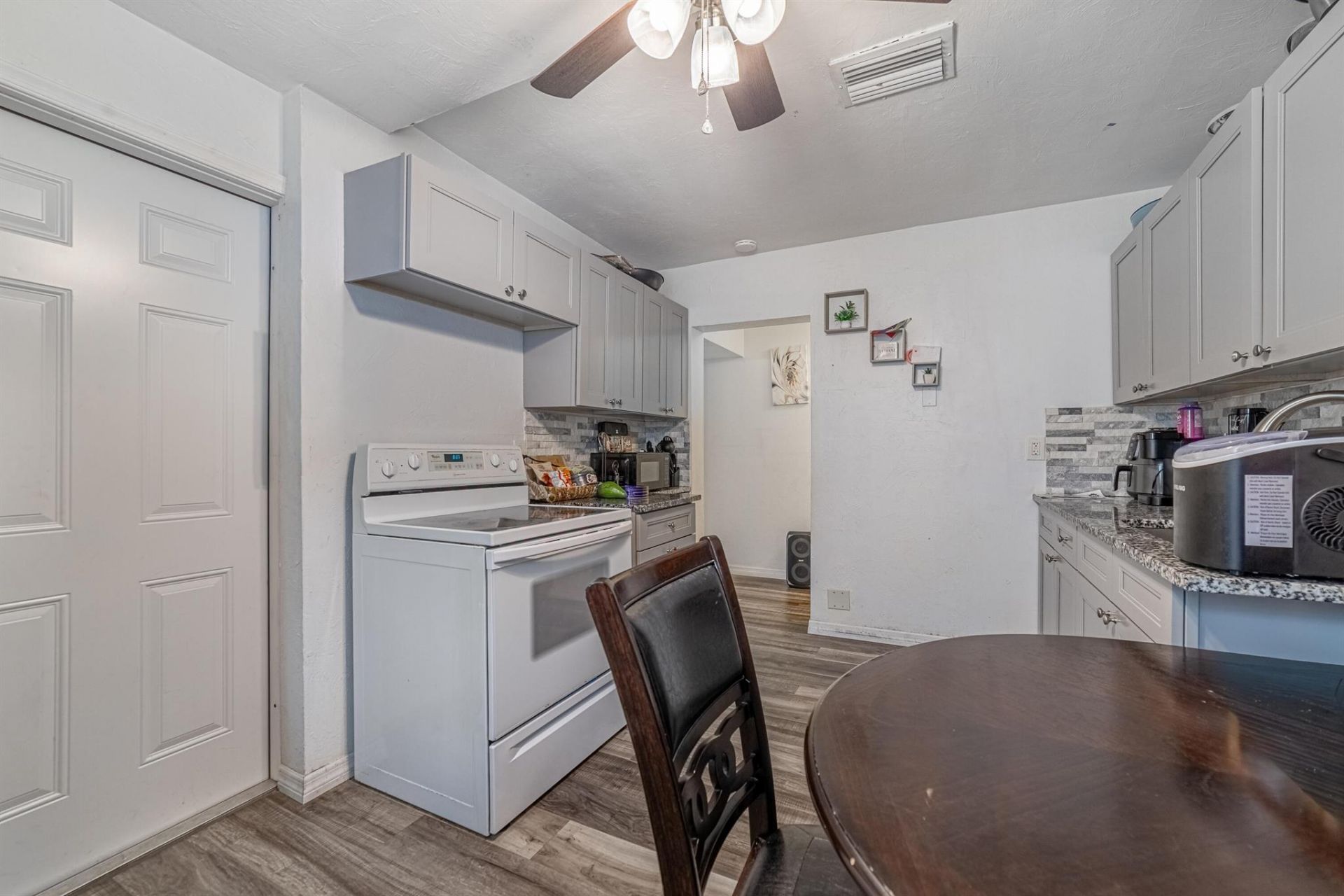 516 Nathan Hale Road, West Palm Beach, FL 33405 Photo