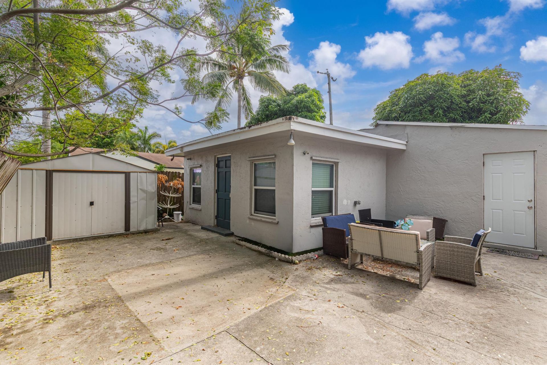 516 Nathan Hale Road, West Palm Beach, FL 33405 Photo