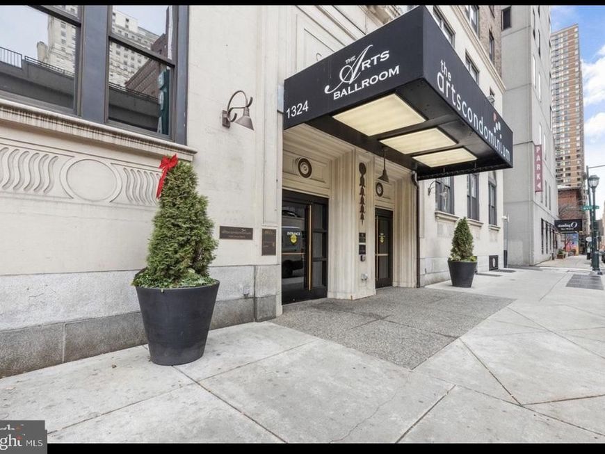 1324 Locust Street, Unit 308, Philadelphia, PA 19107 Main Photo