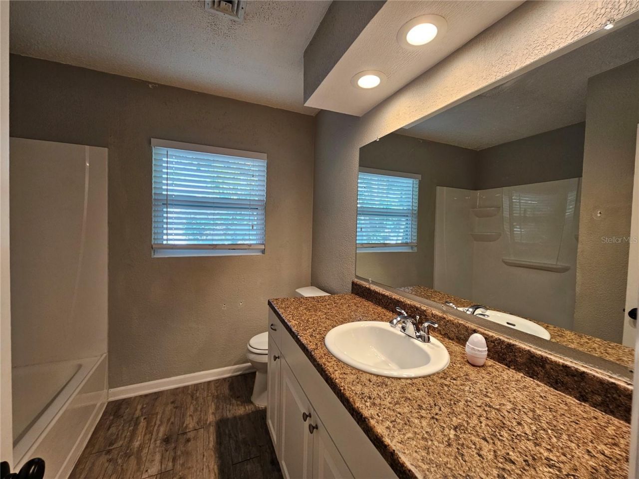 5206 6th Avenue Drive W, Bradenton, FL 34209 Photo