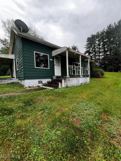 9894 Salem Hollow Rd Road Ne, New Straitsville, OH 43150 Main Photo