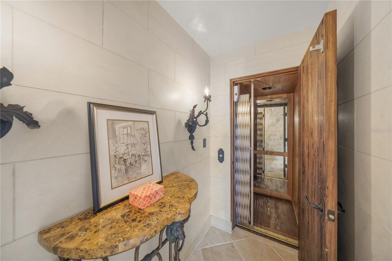 139 S Washington Drive, Sarasota, FL 34236 Photo