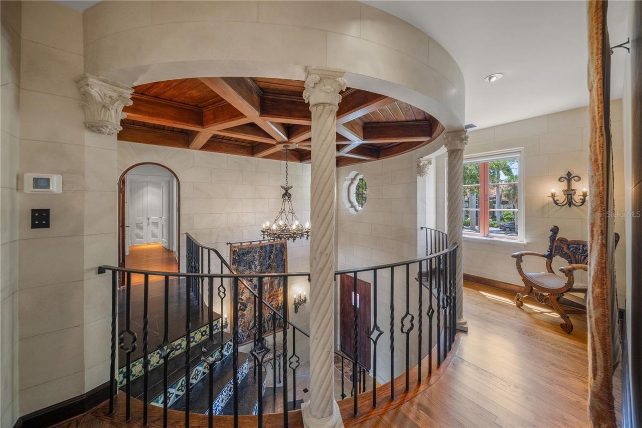 139 S Washington Drive, Sarasota, FL 34236 Photo