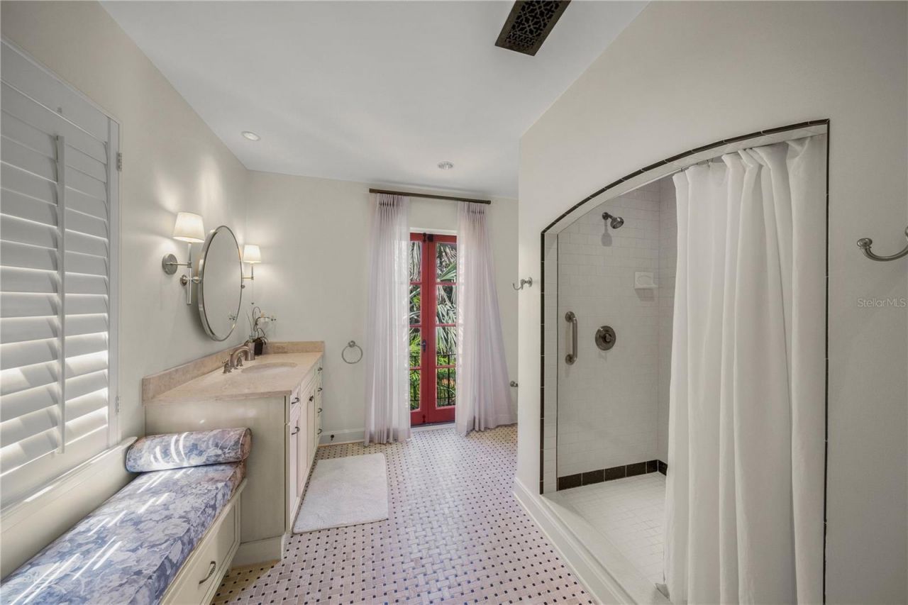 139 S Washington Drive, Sarasota, FL 34236 Photo