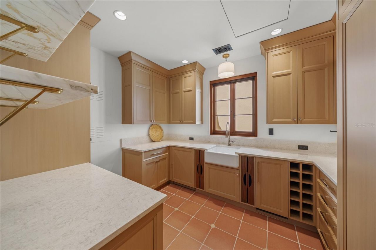 139 S Washington Drive, Sarasota, FL 34236 Photo