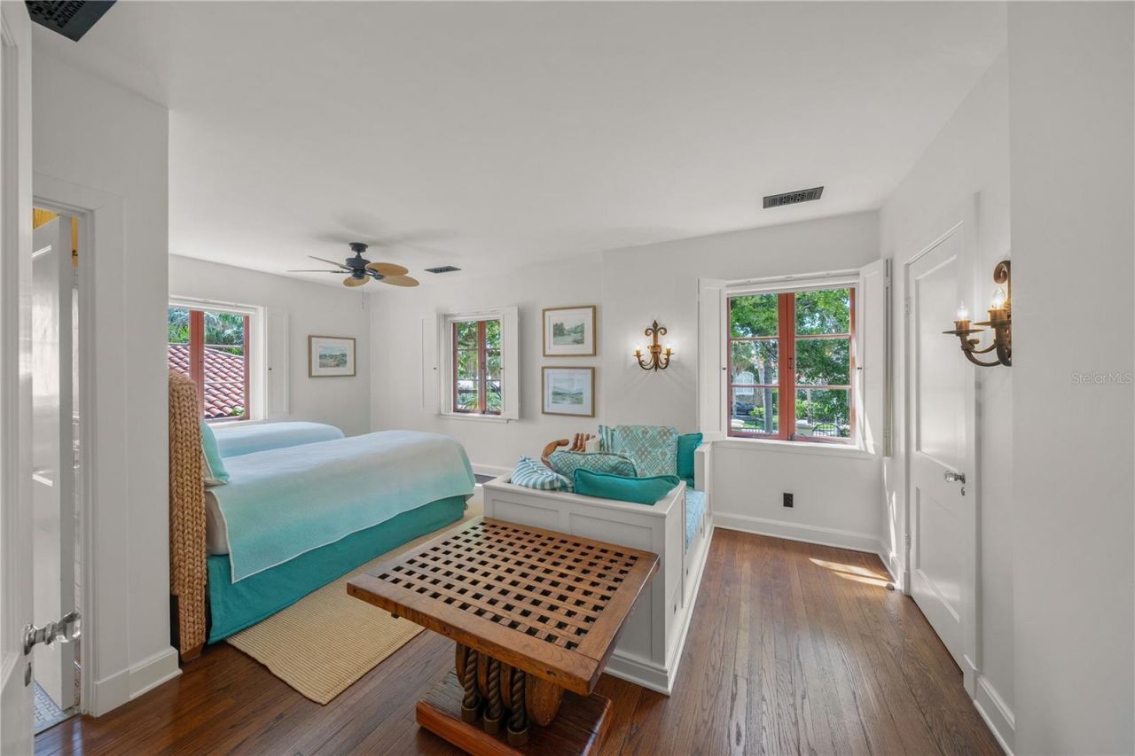 139 S Washington Drive, Sarasota, FL 34236 Photo