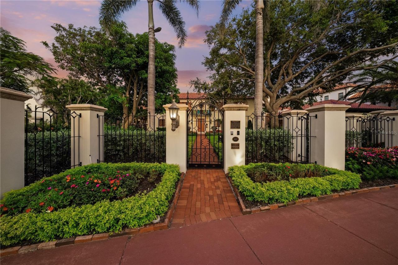 139 S Washington Drive, Sarasota, FL 34236 Photo