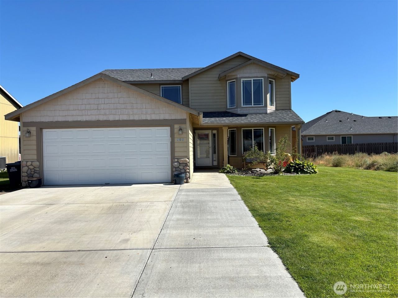 909 W Polo Ridge Drive, Moses Lake, WA 98837 Main Photo