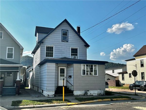 1239 6th Ave, Ford City, PA 16226
