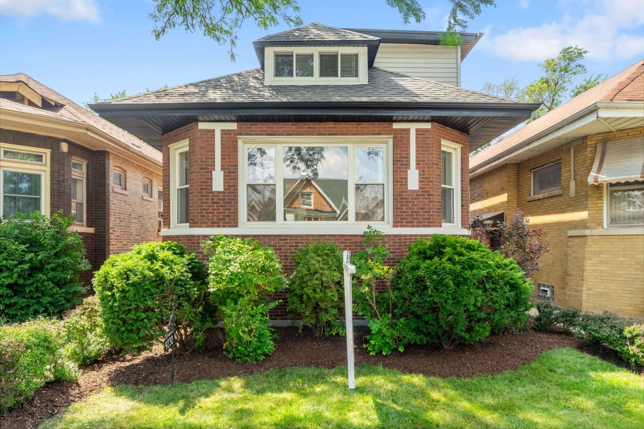 9230 S Elizabeth Street, Chicago, IL 60620 Main Photo