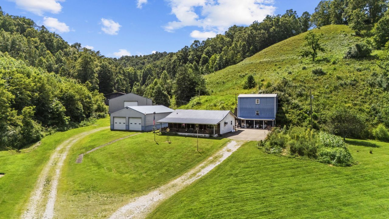 1552 Coffee Creek, West Liberty, KY 41472