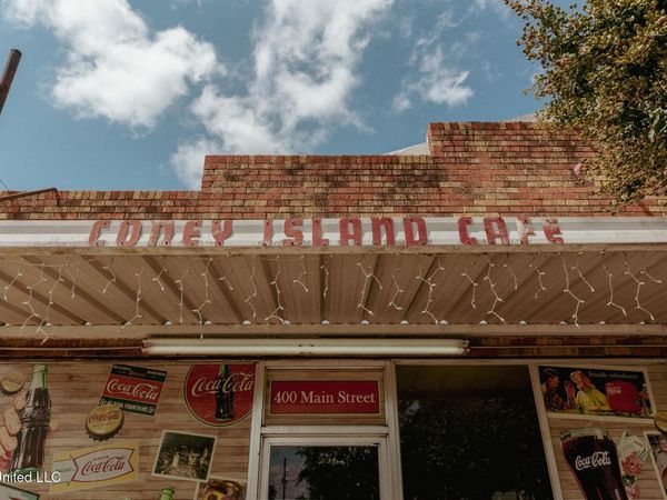 400 Main Street, Hattiesburg, MS 39402