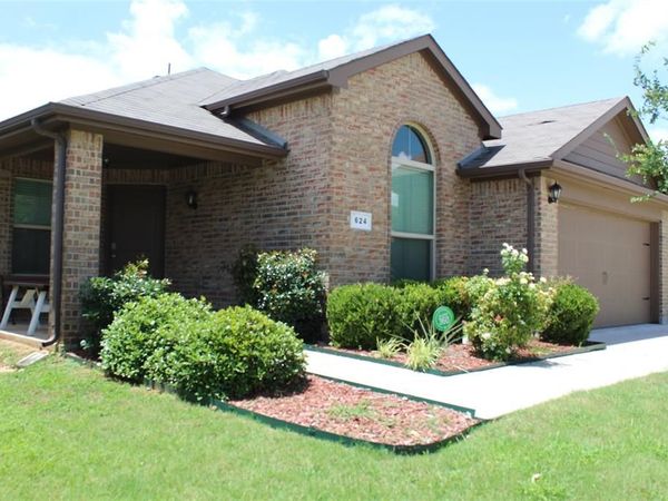 624 Yarborough Street, Crowley, TX 76036