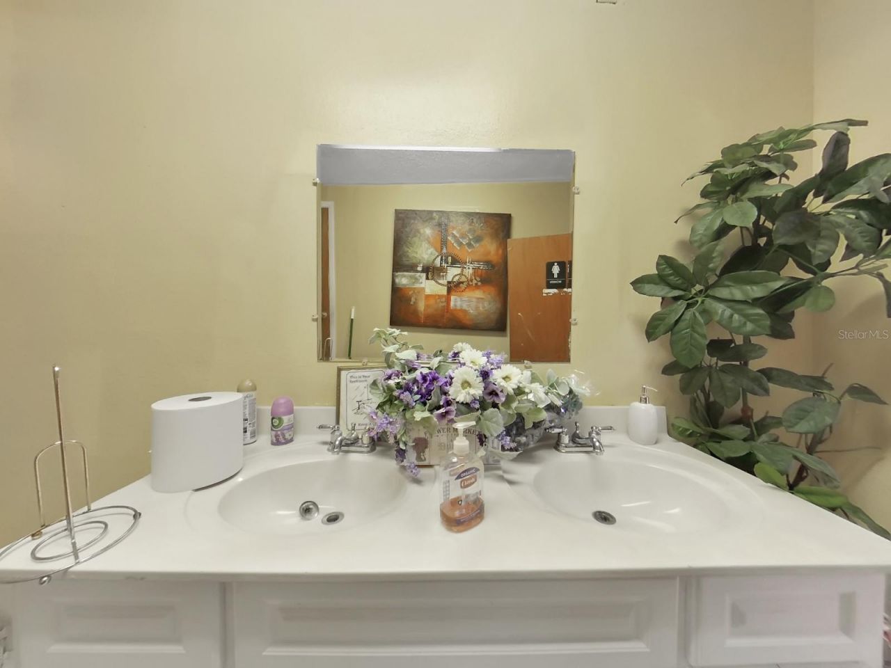 953 E 11th Avenue, Tampa, FL 33605 Photo