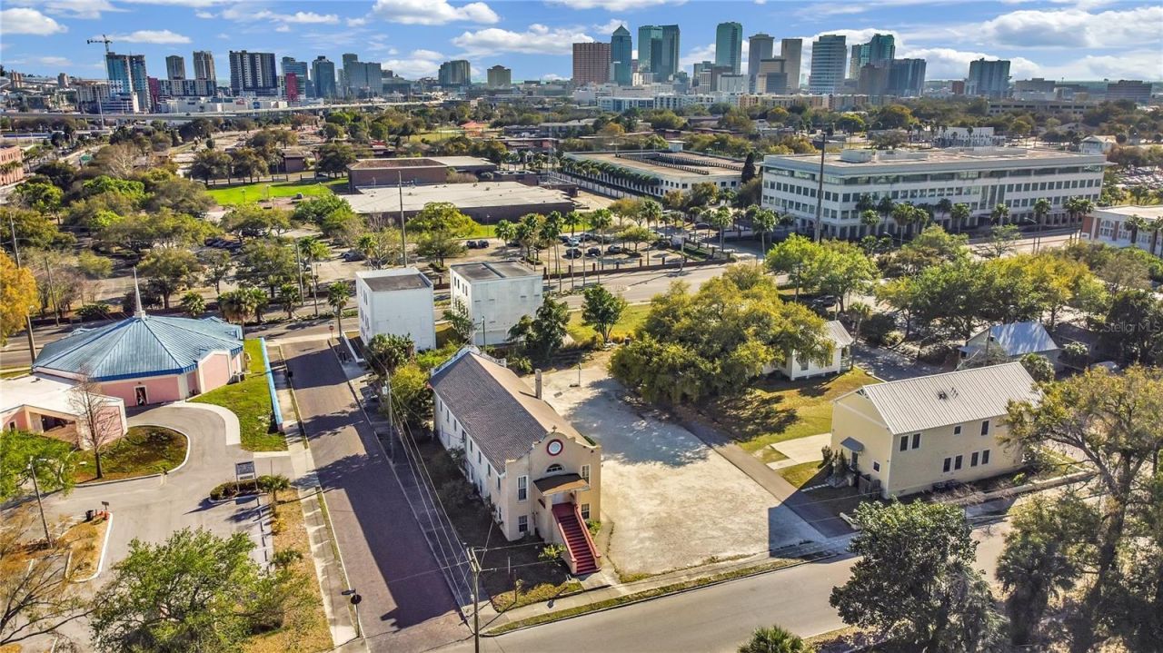 953 E 11th Avenue, Tampa, FL 33605 Photo