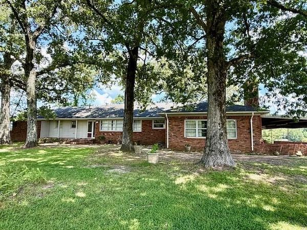 35 Firetower Rd, Louisville, MS 39339