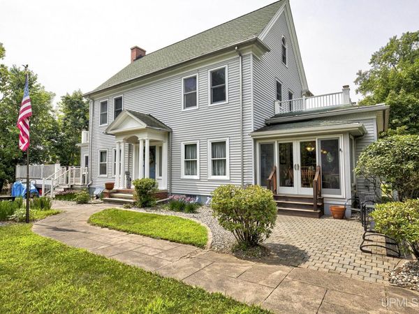 817 W Brown Street, Iron Mountain, MI 49801