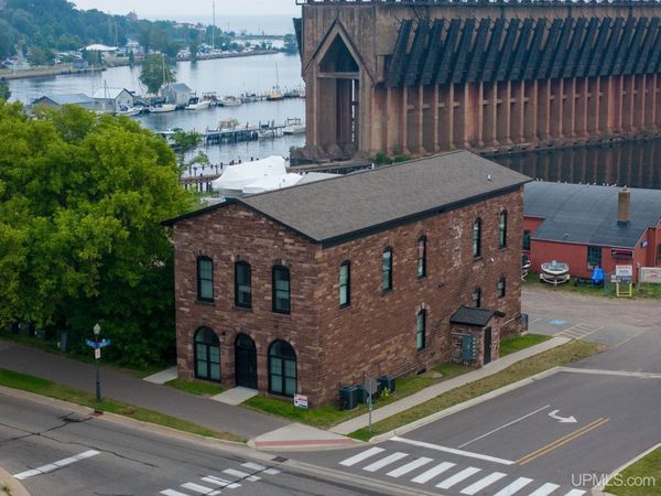 311 S Lakeshore Boulevard, Marquette, MI 49855
