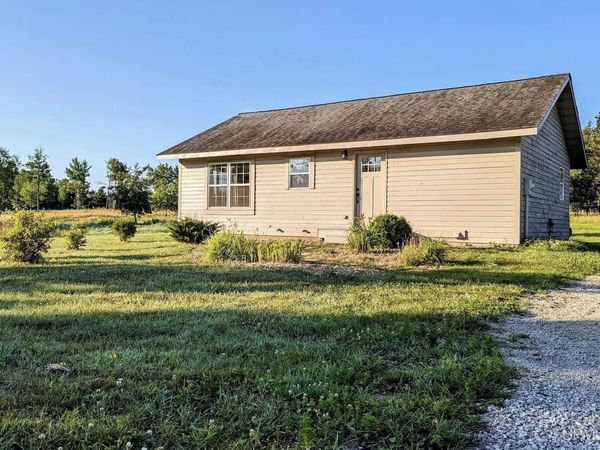 W 19065 US 2 Highway, Newton Twp, MI 49838