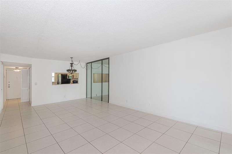 6075 N Sabal Palm Boulevard, Unit 204, Tamarac, FL 33319 Photo