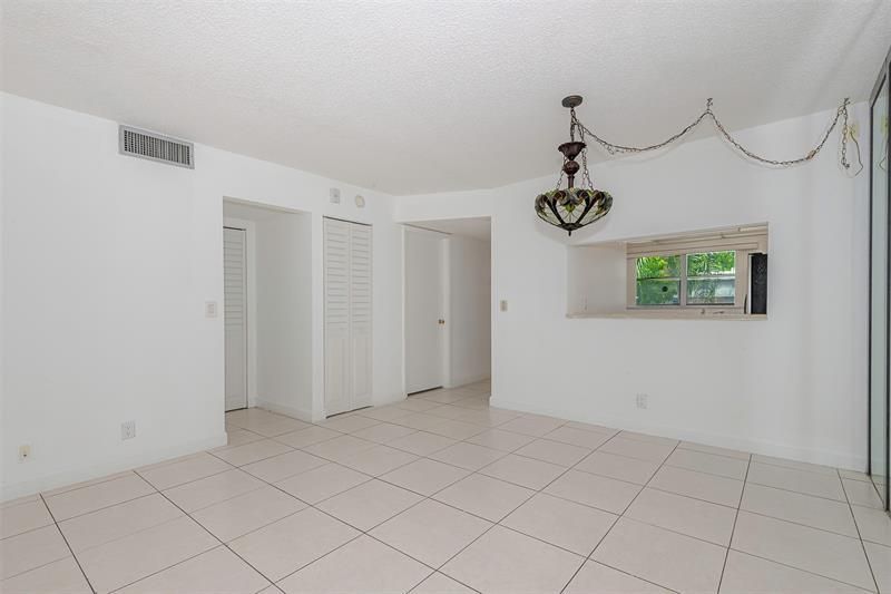 6075 N Sabal Palm Boulevard, Unit 204, Tamarac, FL 33319 Photo