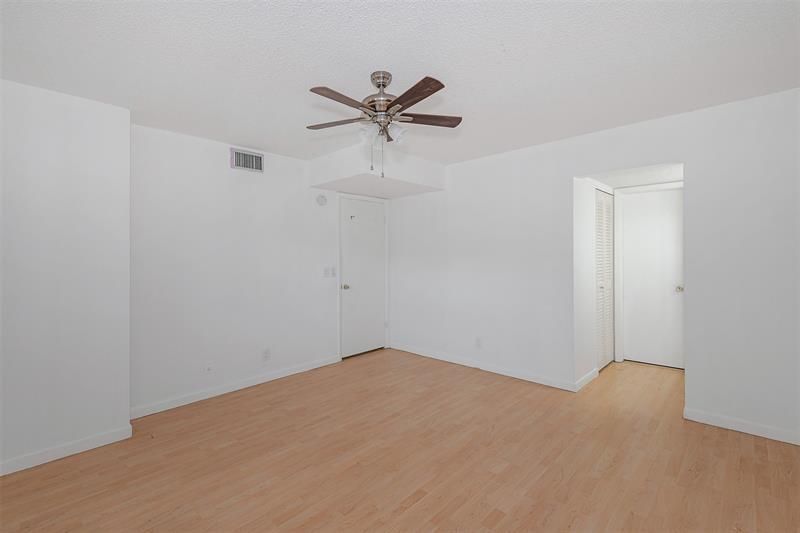 6075 N Sabal Palm Boulevard, Unit 204, Tamarac, FL 33319 Photo