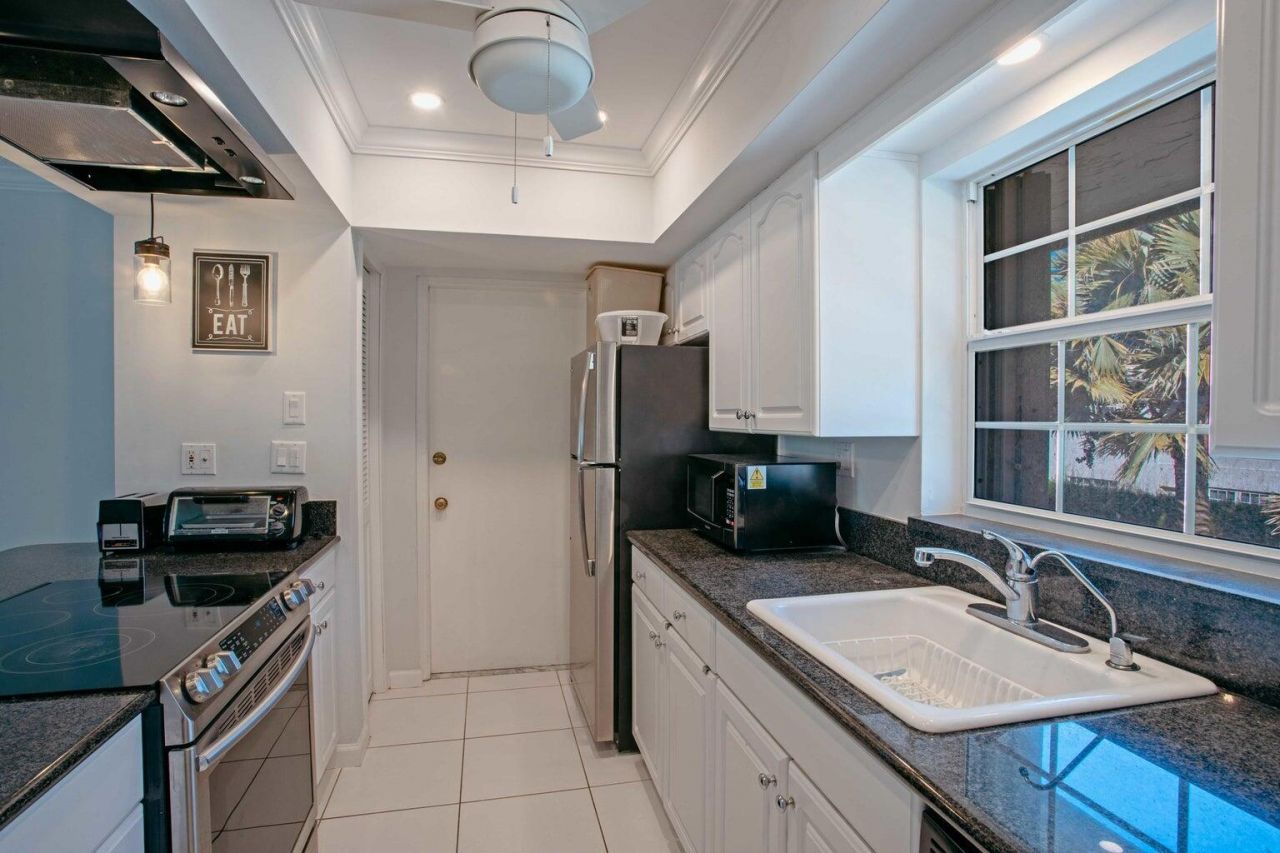 5500 Old Ocean Boulevard, Unit 210, Ocean Ridge, FL 33435 Photo