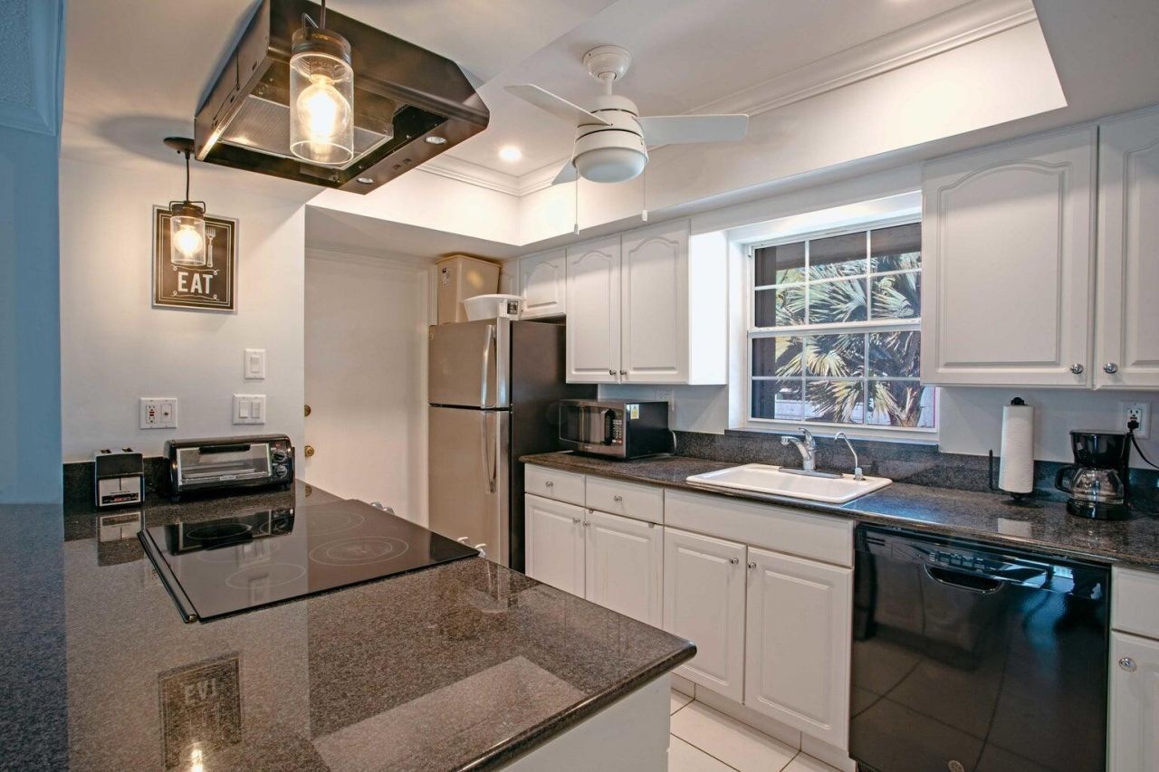 5500 Old Ocean Boulevard, Unit 210, Ocean Ridge, FL 33435 Photo