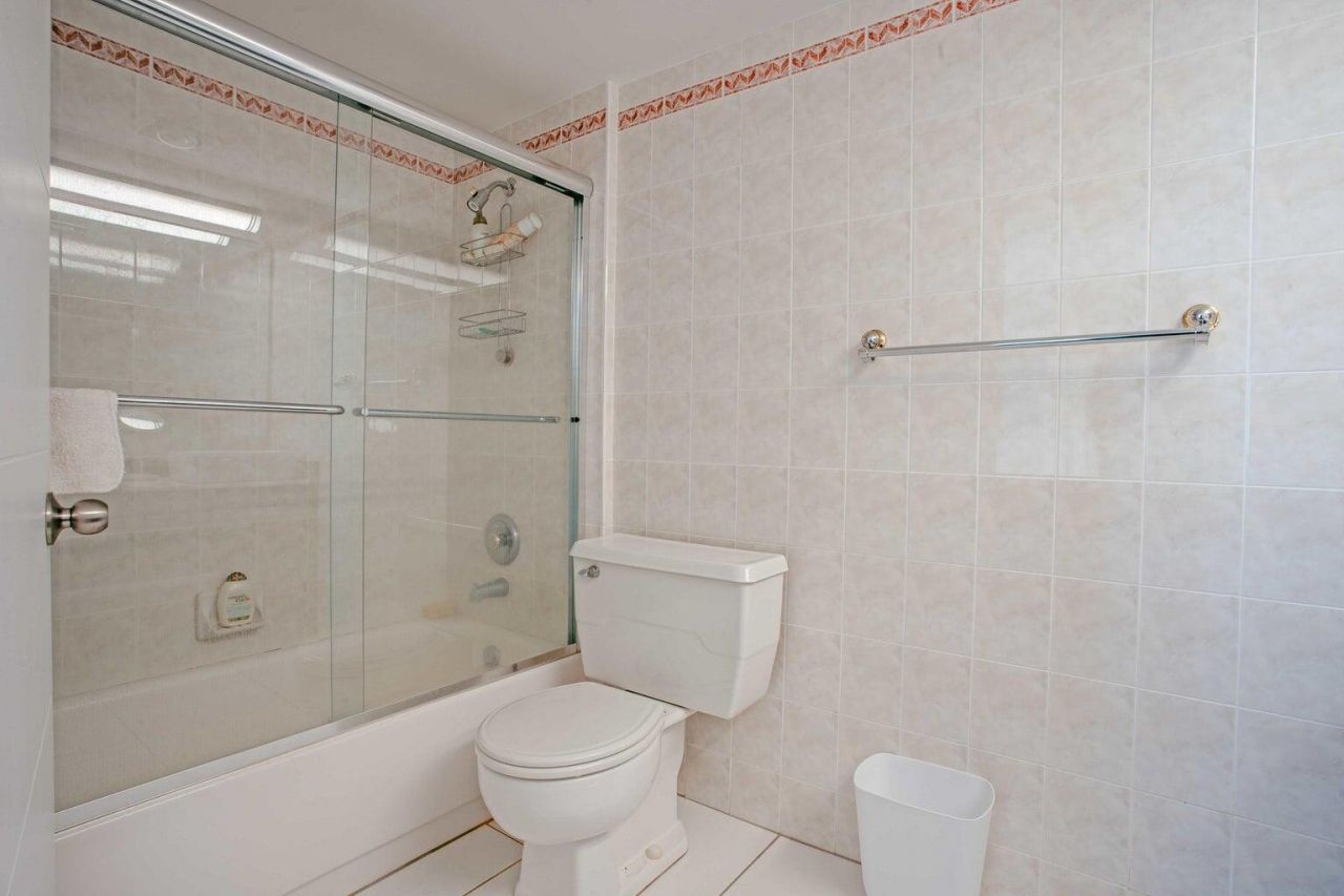 5500 Old Ocean Boulevard, Unit 210, Ocean Ridge, FL 33435 Photo