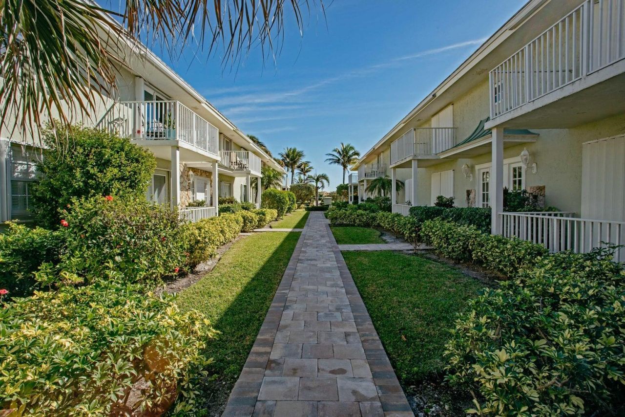 5500 Old Ocean Boulevard, Unit 210, Ocean Ridge, FL 33435 Photo