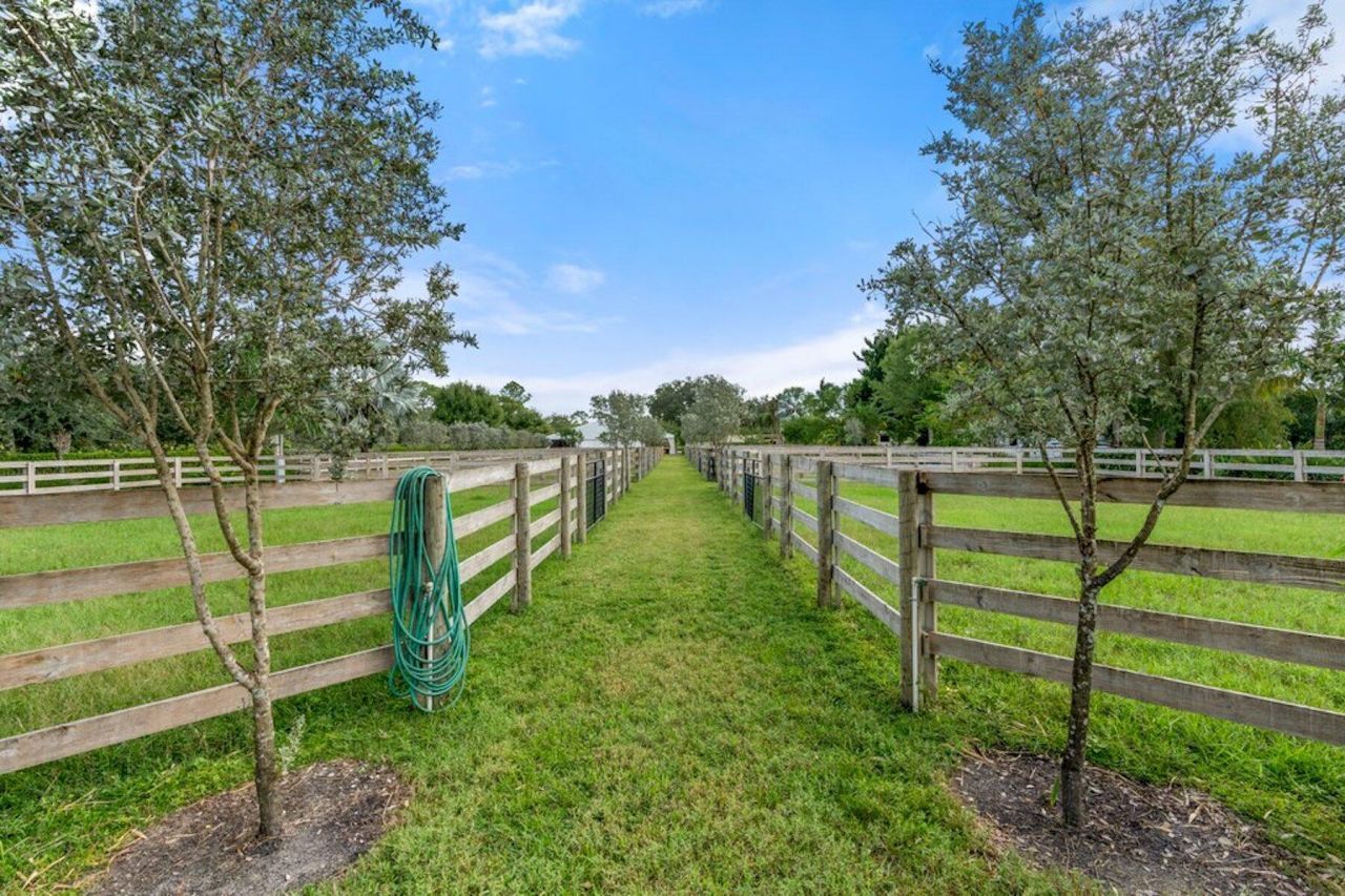 1754 B Road, Loxahatchee Groves, FL 33470 Photo