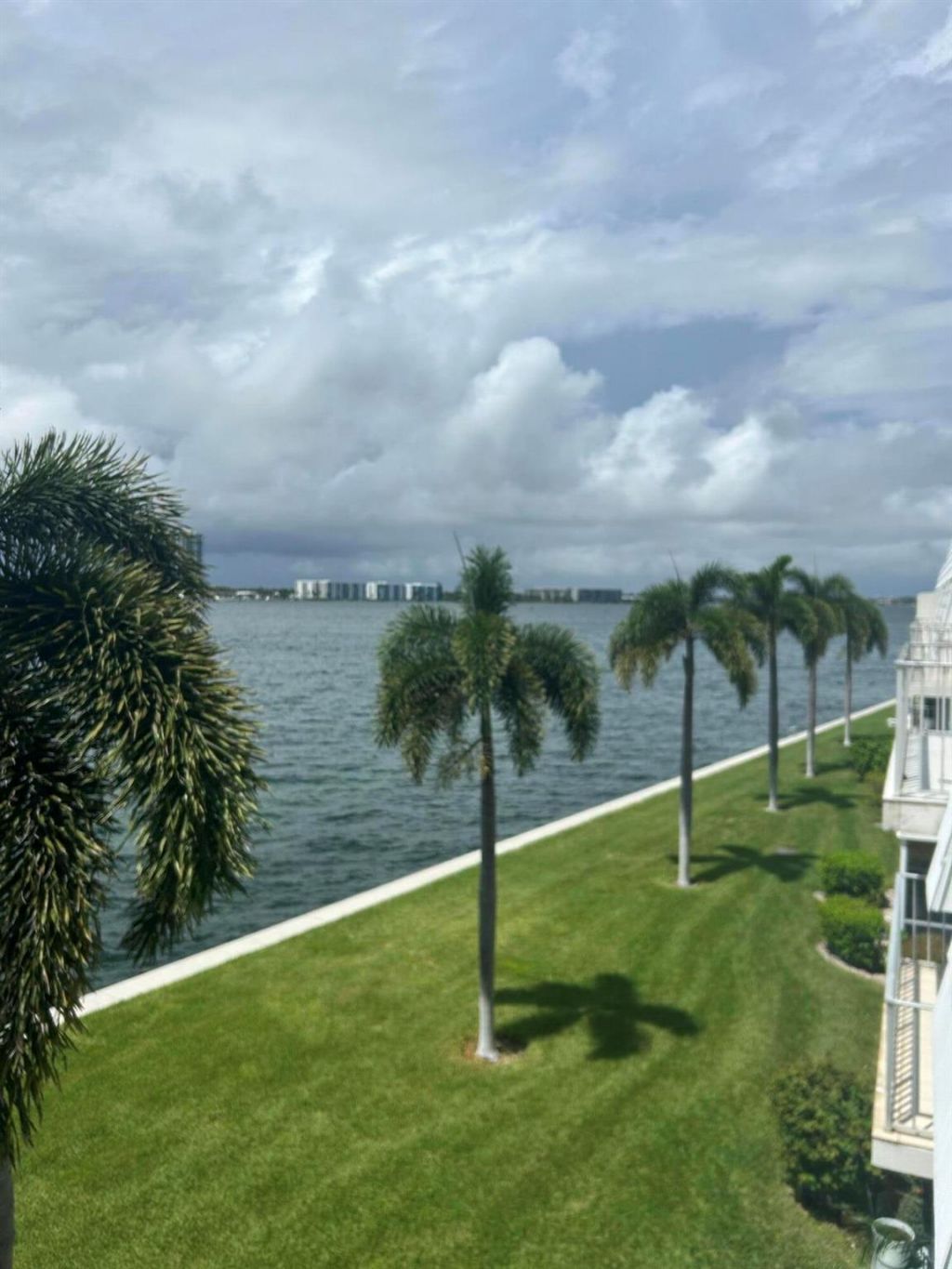 1025 Sugar Sands Boulevard, Unit 360, Singer Island, FL 33404 Photo