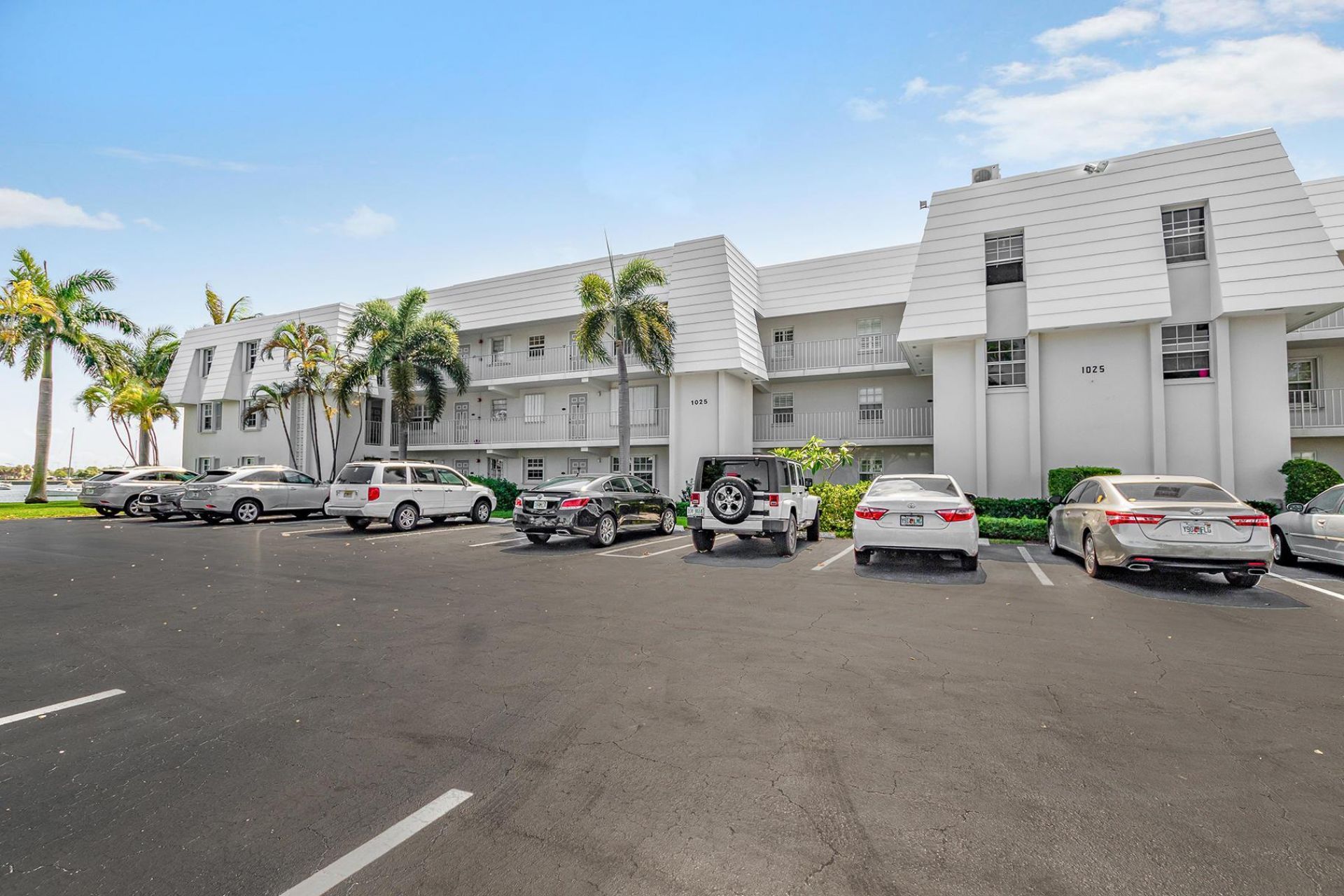 1025 Sugar Sands Boulevard, Unit 360, Singer Island, FL 33404 Photo