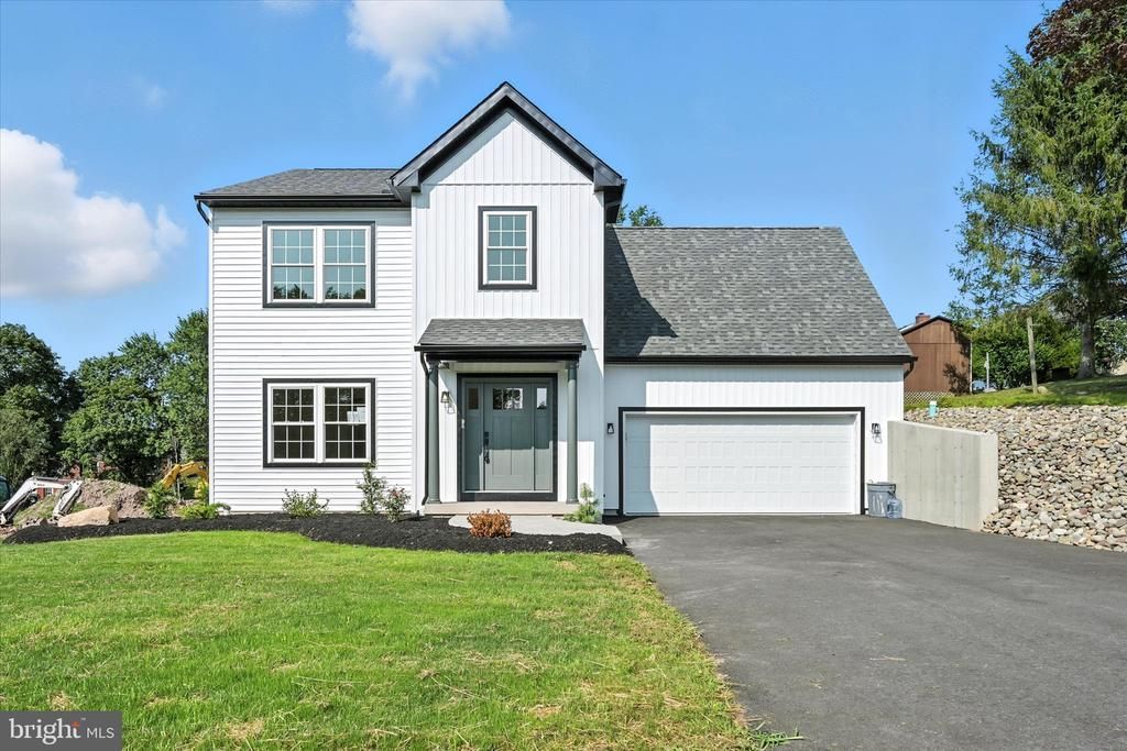 57 ARDMORE AVENUE, TAMAQUA, PA 18252