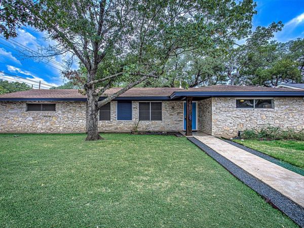 2001 Oakglen DR, Austin, TX 78745