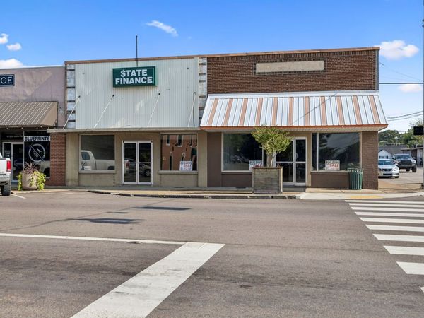 39 E Main St, Hohenwald, TN 38462