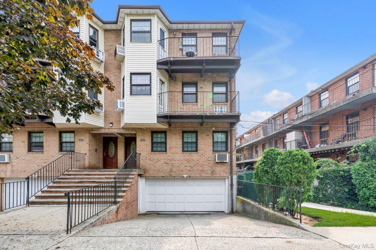 151-37 78th Street, Unit 2W-1, Howard Beach, NY 11414 Main Photo