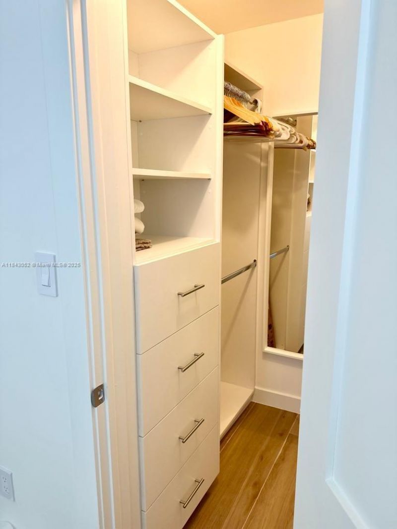 72 S 7, Unit 112, Naples, FL 34102 Photo