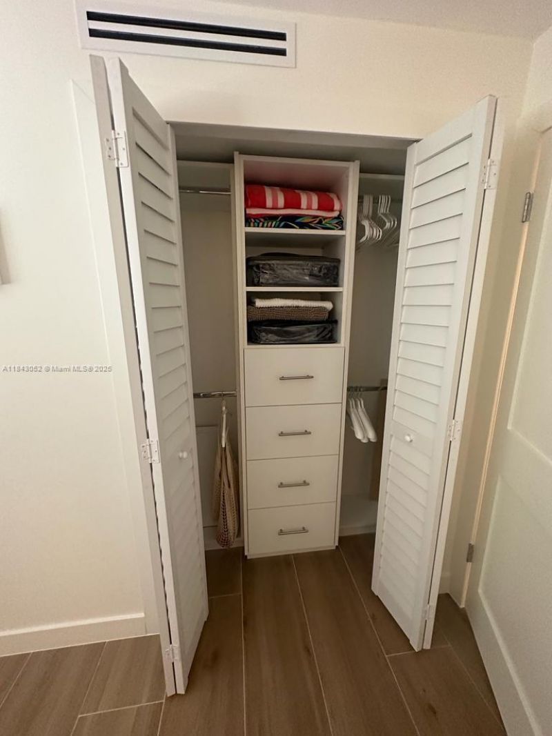 72 S 7, Unit 112, Naples, FL 34102 Photo