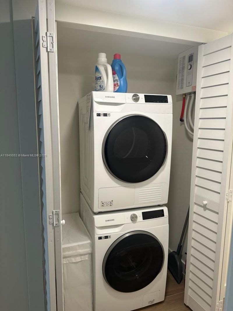 72 S 7, Unit 112, Naples, FL 34102 Photo