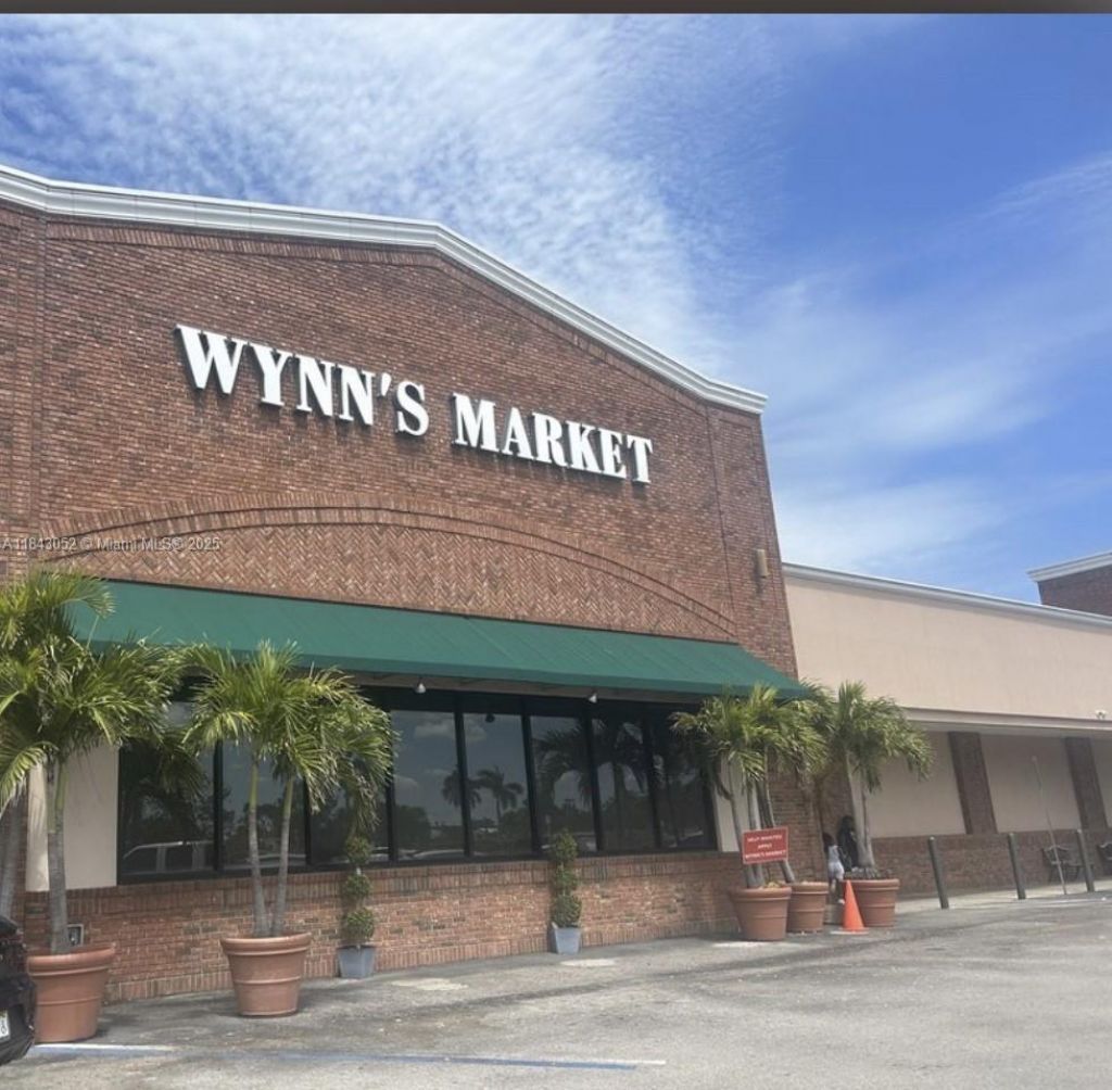 72 S 7, Unit 112, Naples, FL 34102 Photo