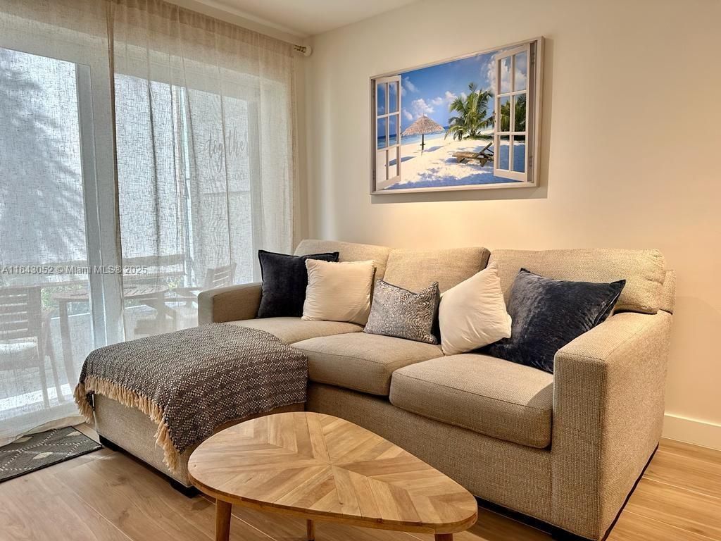 72 S 7, Unit 112, Naples, FL 34102 Photo