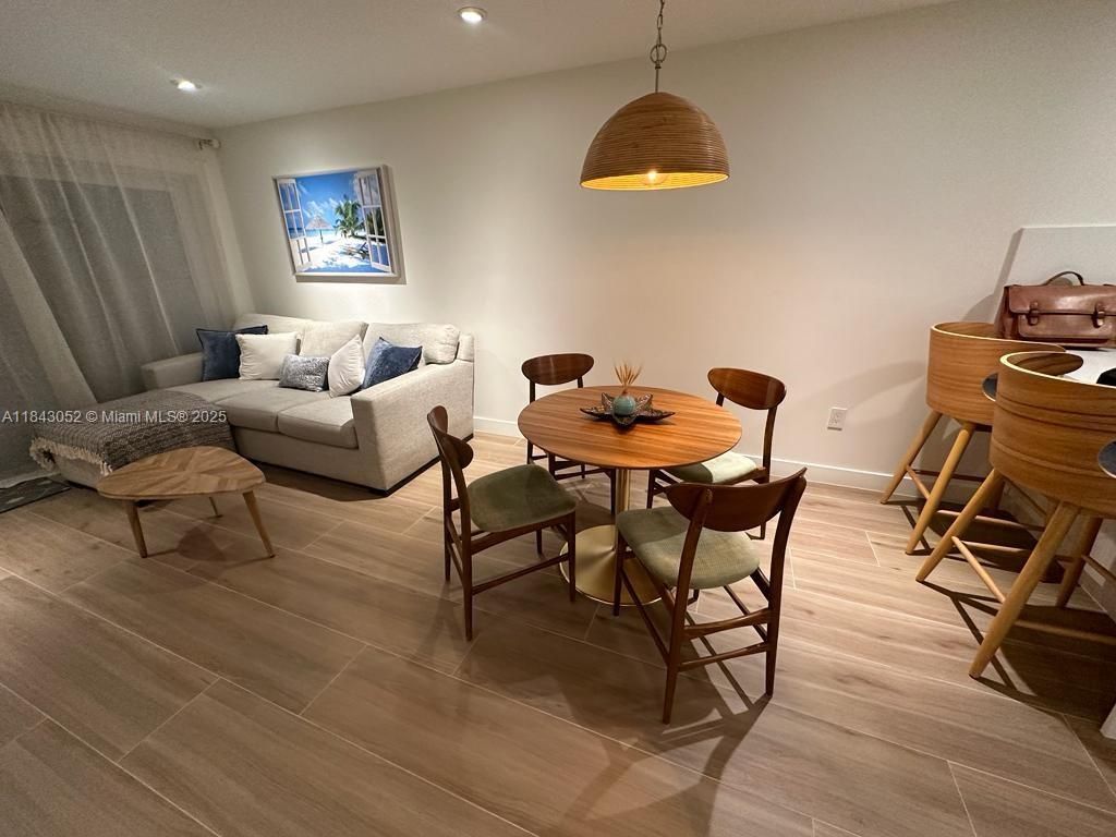 72 S 7, Unit 112, Naples, FL 34102 Photo