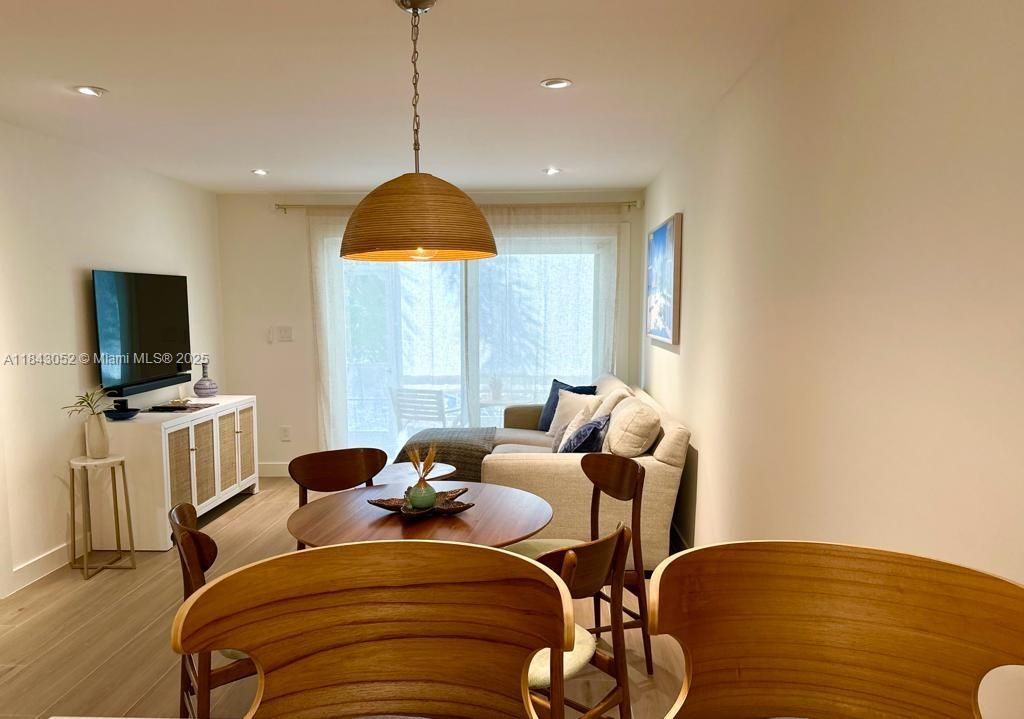 72 S 7, Unit 112, Naples, FL 34102 Photo