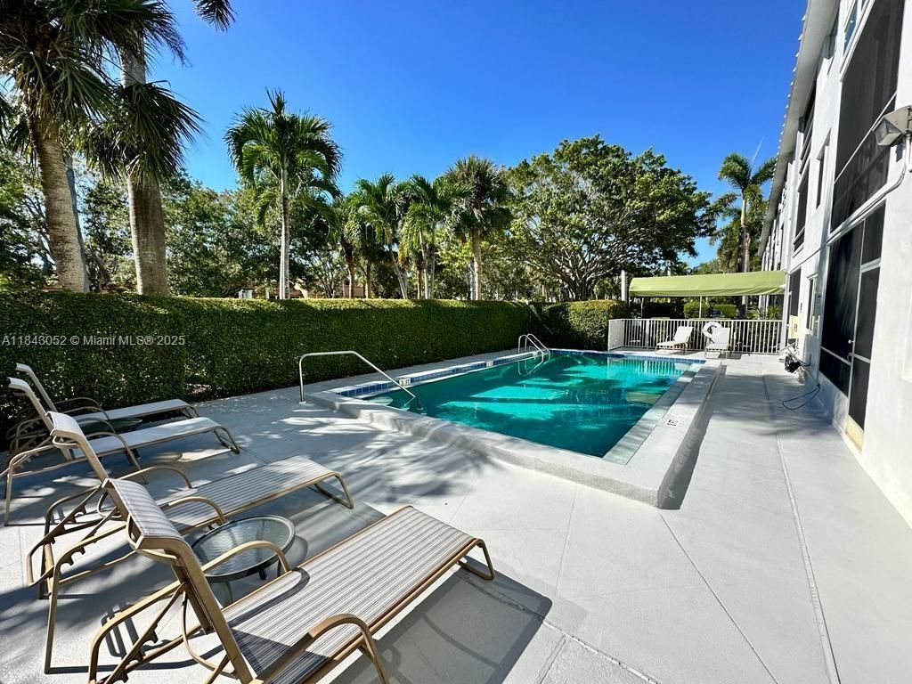 72 S 7, Unit 112, Naples, FL 34102 Photo