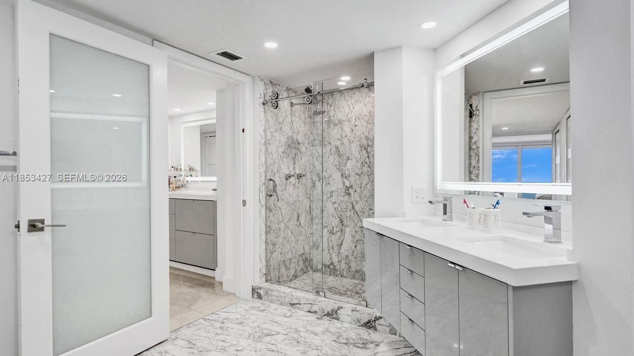 5757 Collins Ave, Unit 1605, Miami Beach, FL 33140 Photo