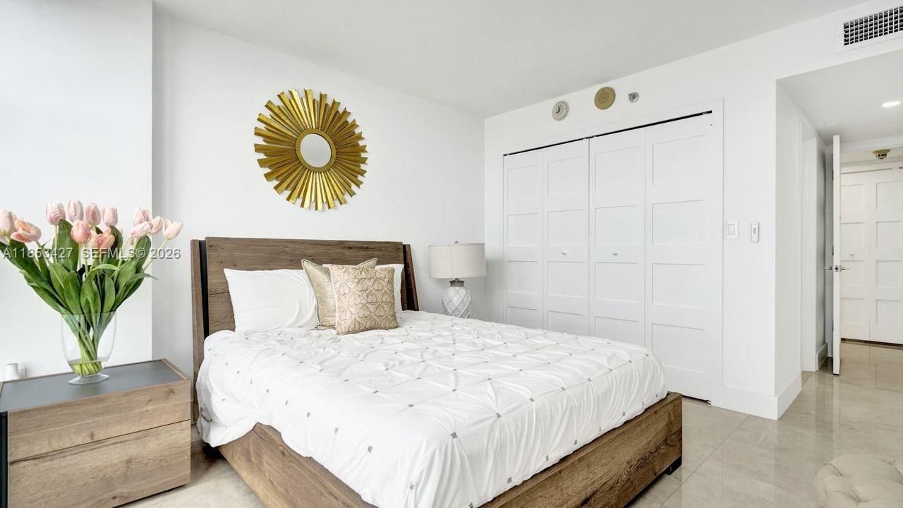 5757 Collins Ave, Unit 1605, Miami Beach, FL 33140 Photo