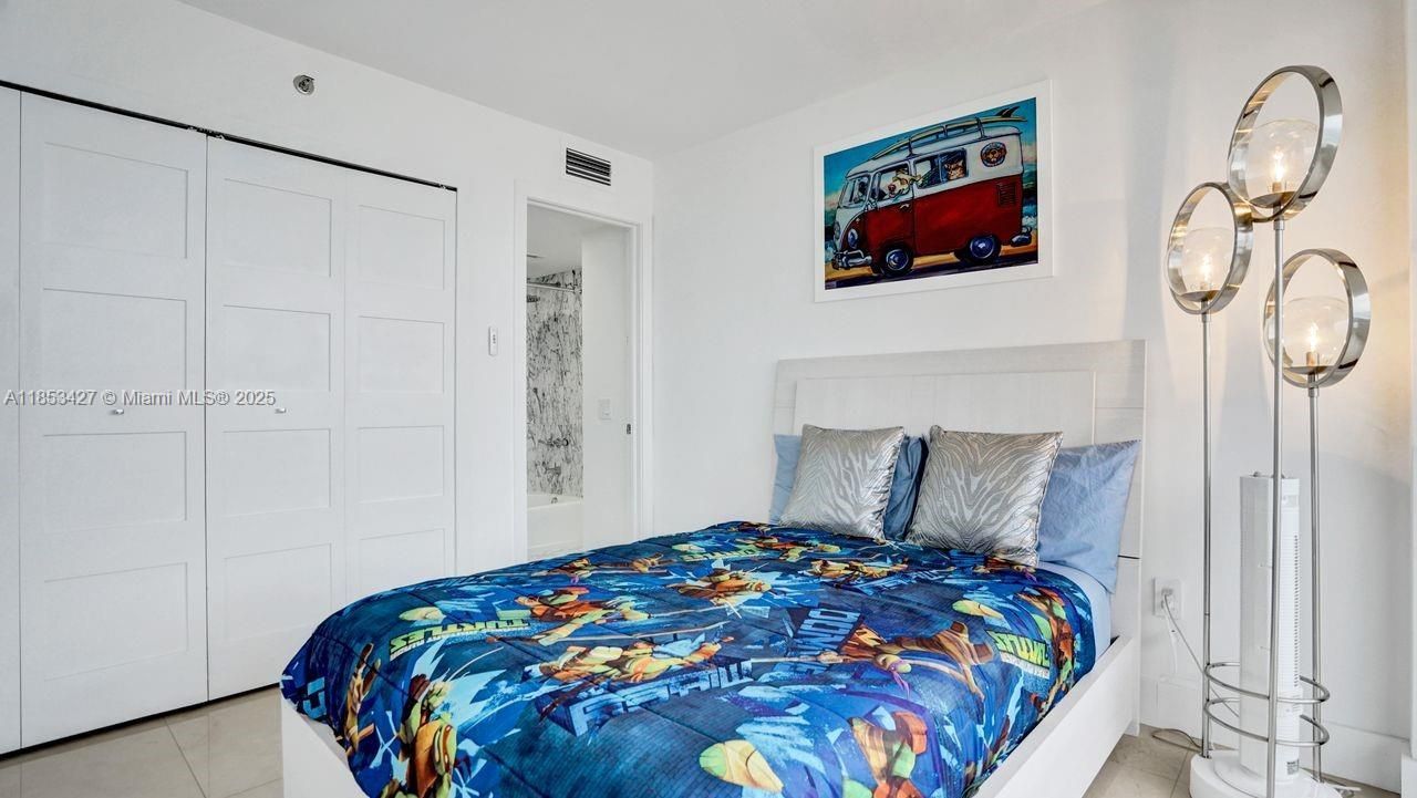 5757 Collins Ave, Unit 1605, Miami Beach, FL 33140 Photo